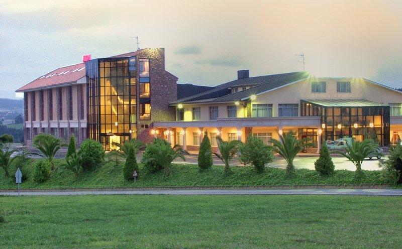 Hotel Royal Llanera  Exterior photo